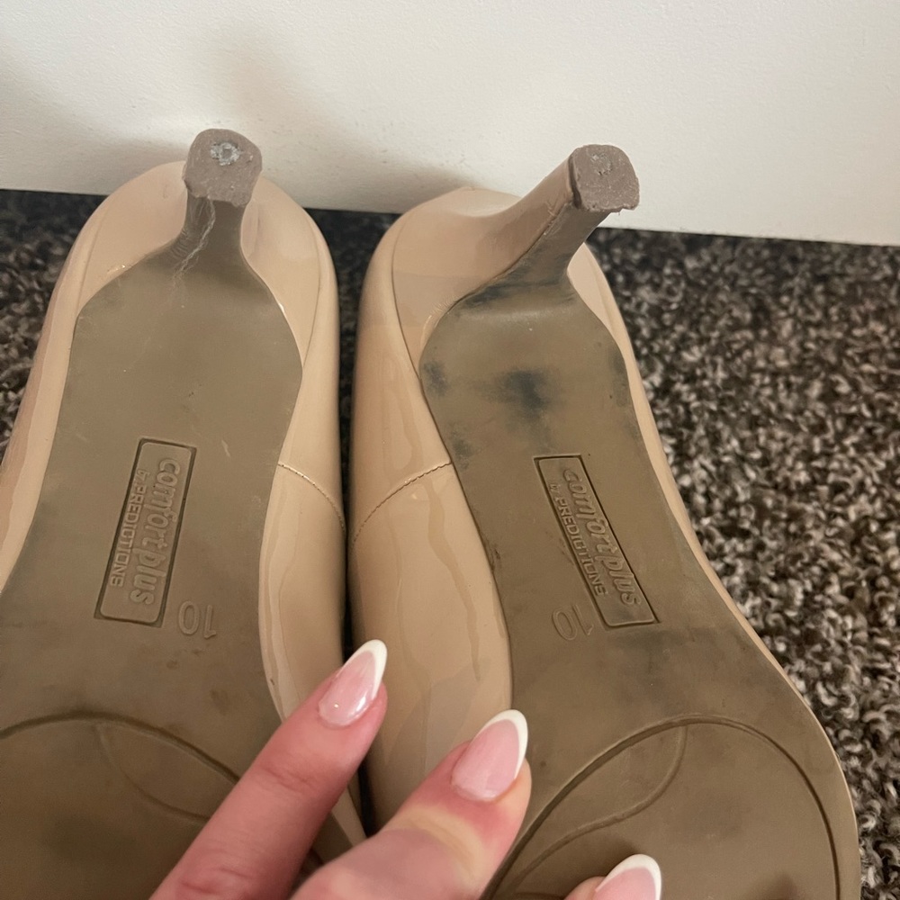Tan heels
